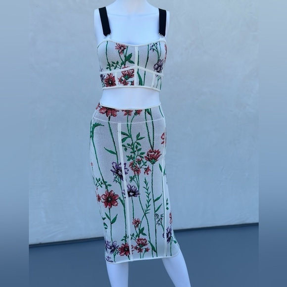 BCBG MaxAzria Anna White Floral Bandage Pencil Skirt | XXS | NWT - Picture 4 of 7